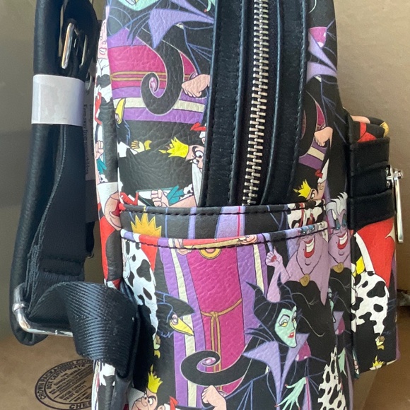 Disney rare heart AOP villains loungefly - Picture 4 of 4